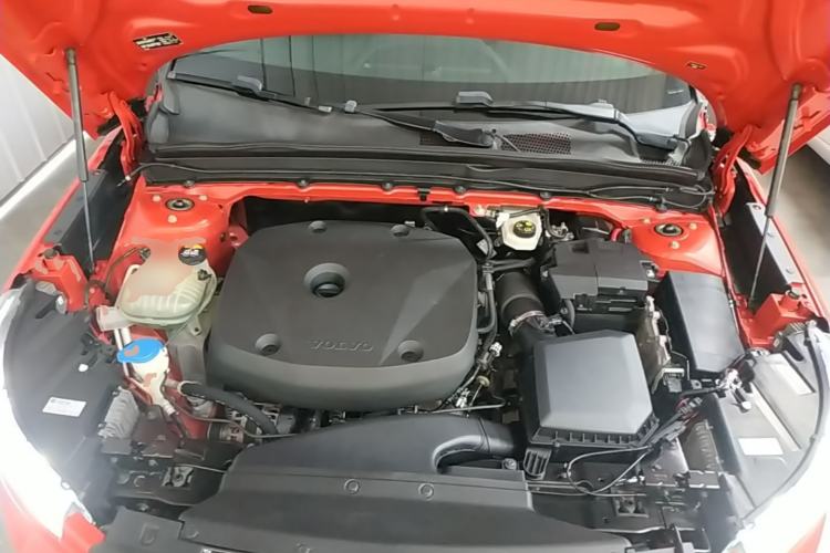 Used Volvo XC40 2020 T4 Four-Wheel Drive Smart & Sporty Edition Engine Bay