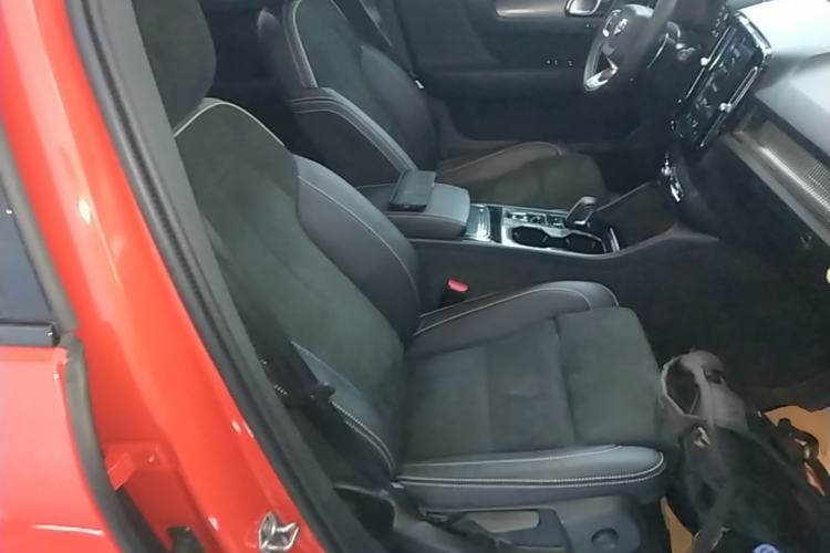 Used Volvo XC40 2020 T4 Four-Wheel Drive Smart & Sporty Edition Right Front Seat