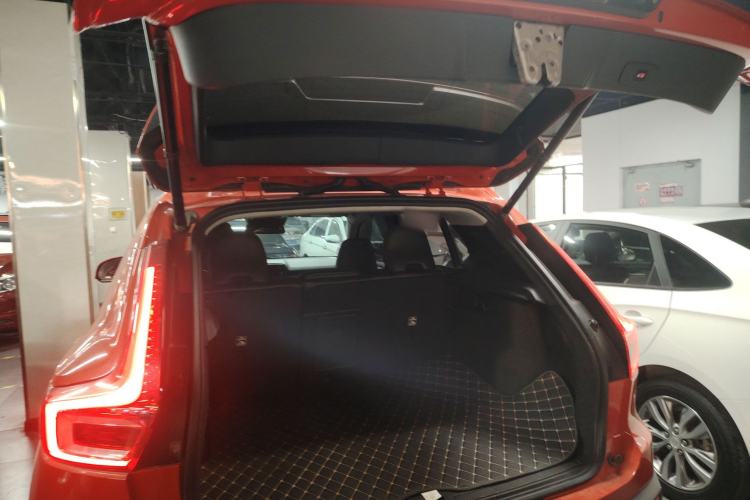 Used Volvo XC40 2020 T3 Smart & Stylish Edition Trunk