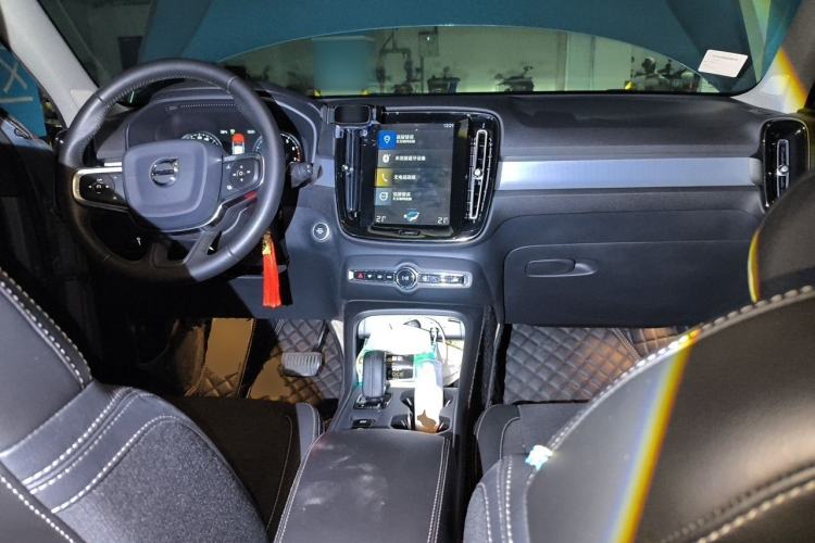 Used Volvo XC40 2020 T3 Smart & Stylish Edition Center Console
