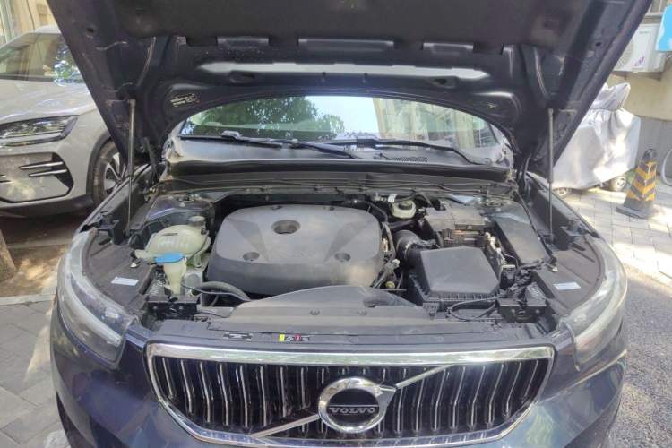 Used Volvo XC40 2020 T4 Four-Wheel Drive Smart Luxury Edition Engine Bay