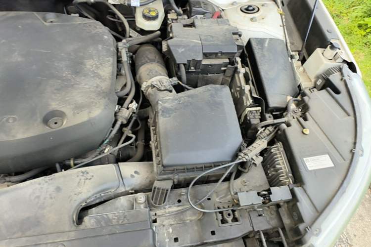 Used Volvo XC40 2020 T4 4x4 Smart Luxury Sport Edition Engine Bay Left