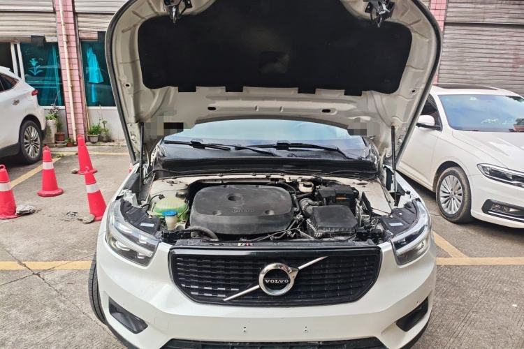 Used Volvo XC40 2020 T4 Four-Wheel Drive Smart & Sporty Edition Engine Bay