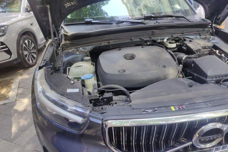 Used Volvo XC40 2020 T4 Four-Wheel Drive Smart Luxury Edition Engine Bay Right