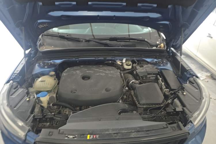 Used Volvo XC40 2020 T4 Four-Wheel Drive Smart & Sporty Edition Engine Bay
