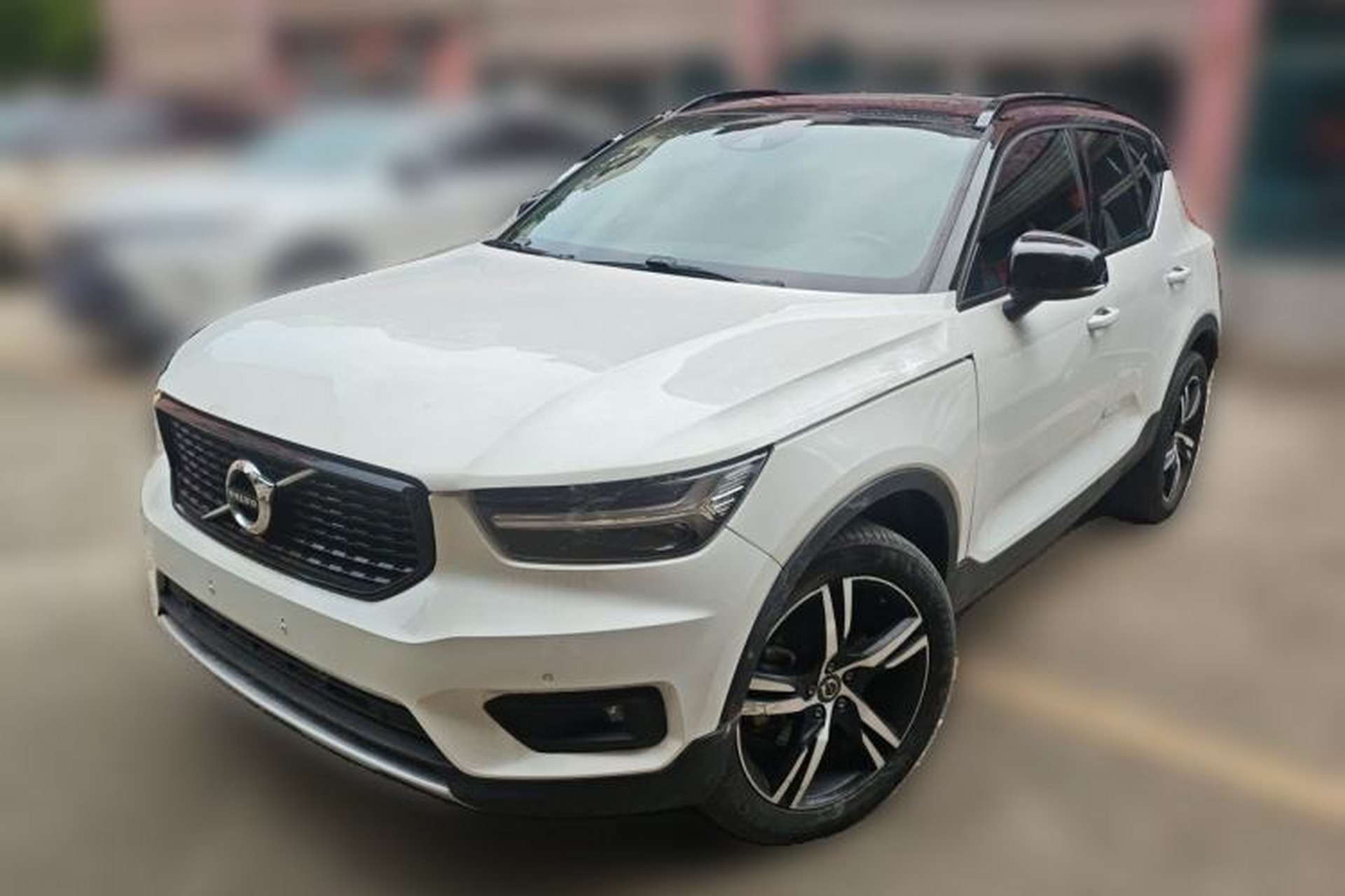 Used Volvo XC40 2020 T4 Four-Wheel Drive Smart & Sporty Edition Front Left 45 Deg