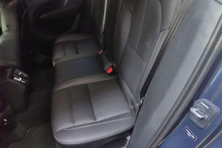 Used Volvo XC40 2020 T4 Four-Wheel Drive Smart Luxury Edition Left Rear Seat