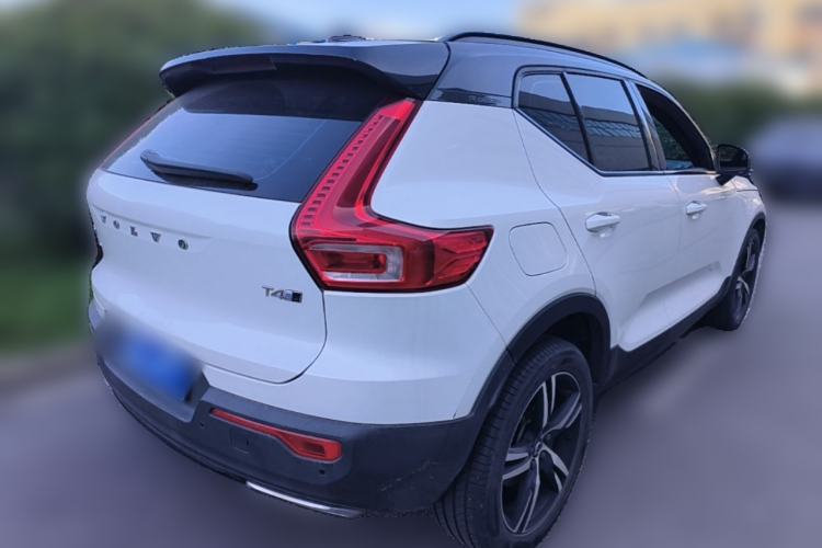 Used Volvo XC40 2020 T4 4x4 Smart Luxury Sport Edition Rear Right 45 Deg