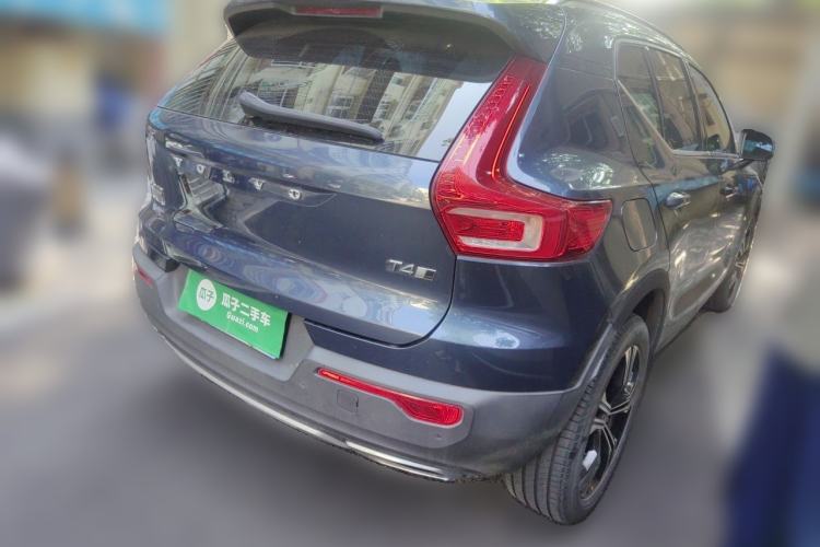 Used Volvo XC40 2020 T4 Four-Wheel Drive Smart Luxury Edition Rear Right 45 Deg