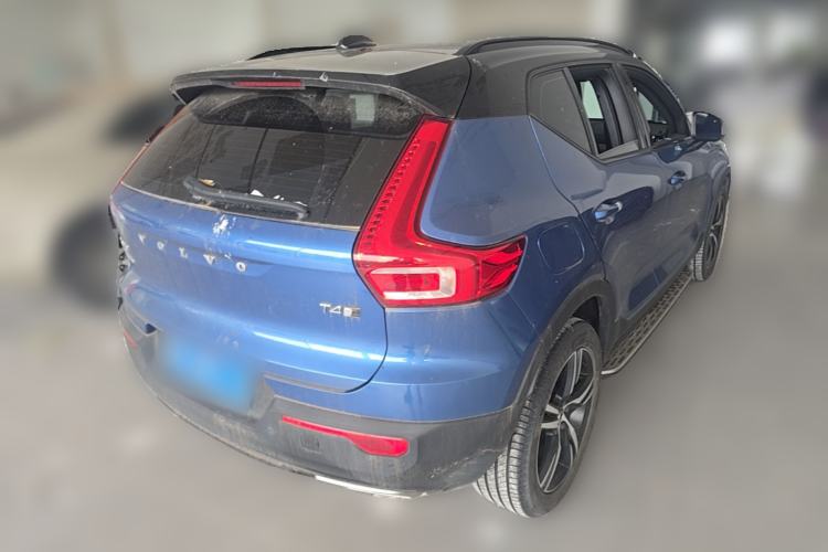 Used Volvo XC40 2020 T4 Four-Wheel Drive Smart & Sporty Edition Rear Right 45 Deg
