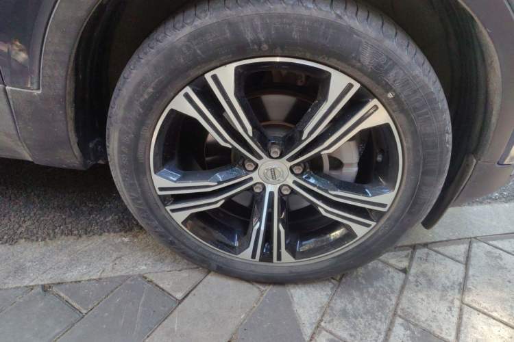 Used Volvo XC40 2020 T4 Four-Wheel Drive Smart Luxury Edition Right Front Wheel Hub