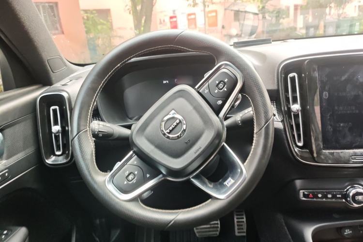 Used Volvo XC40 2020 T4 Four-Wheel Drive Smart & Sporty Edition Steering Wheel