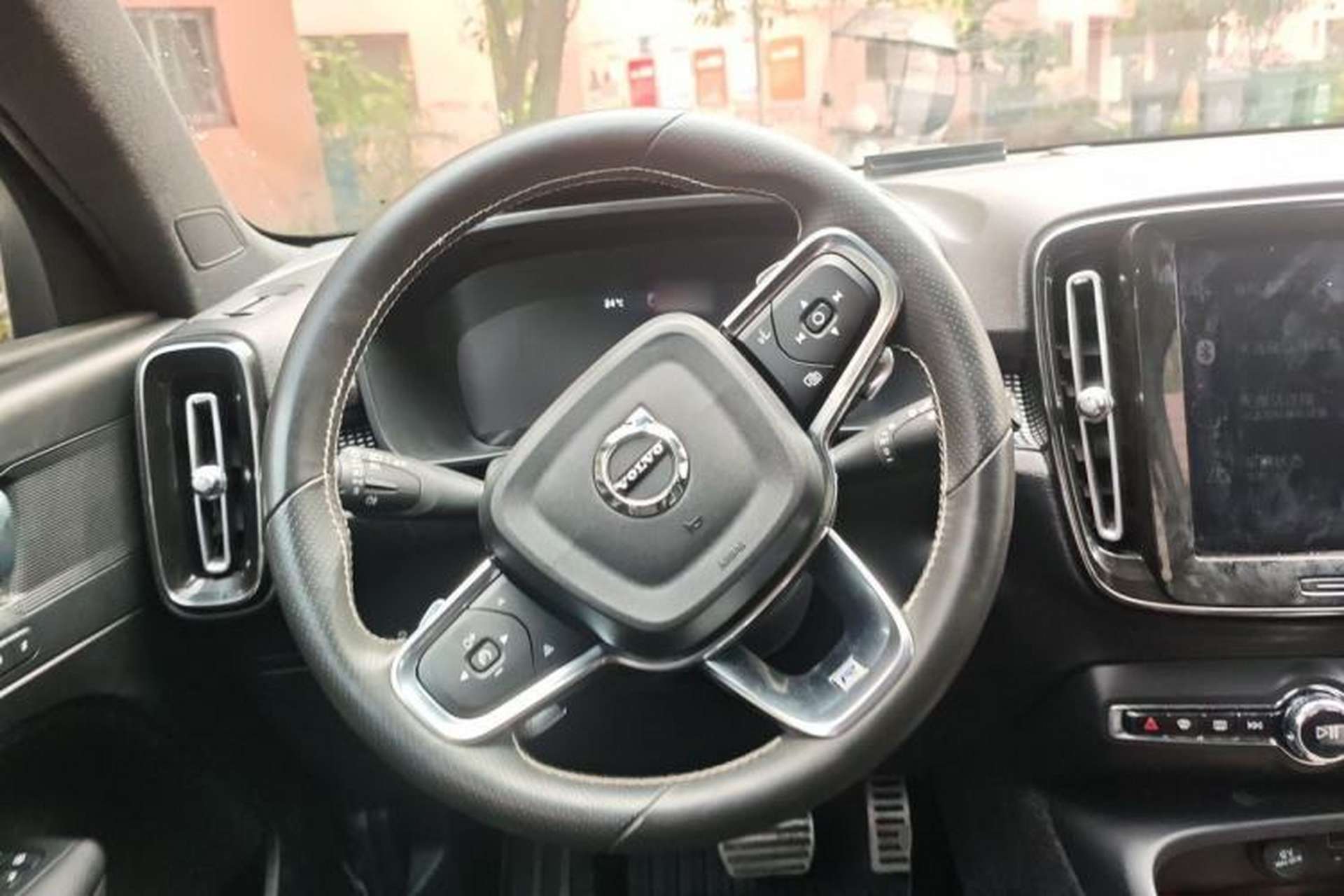 Used Volvo XC40 2020 T4 Four-Wheel Drive Smart & Sporty Edition Steering Wheel
