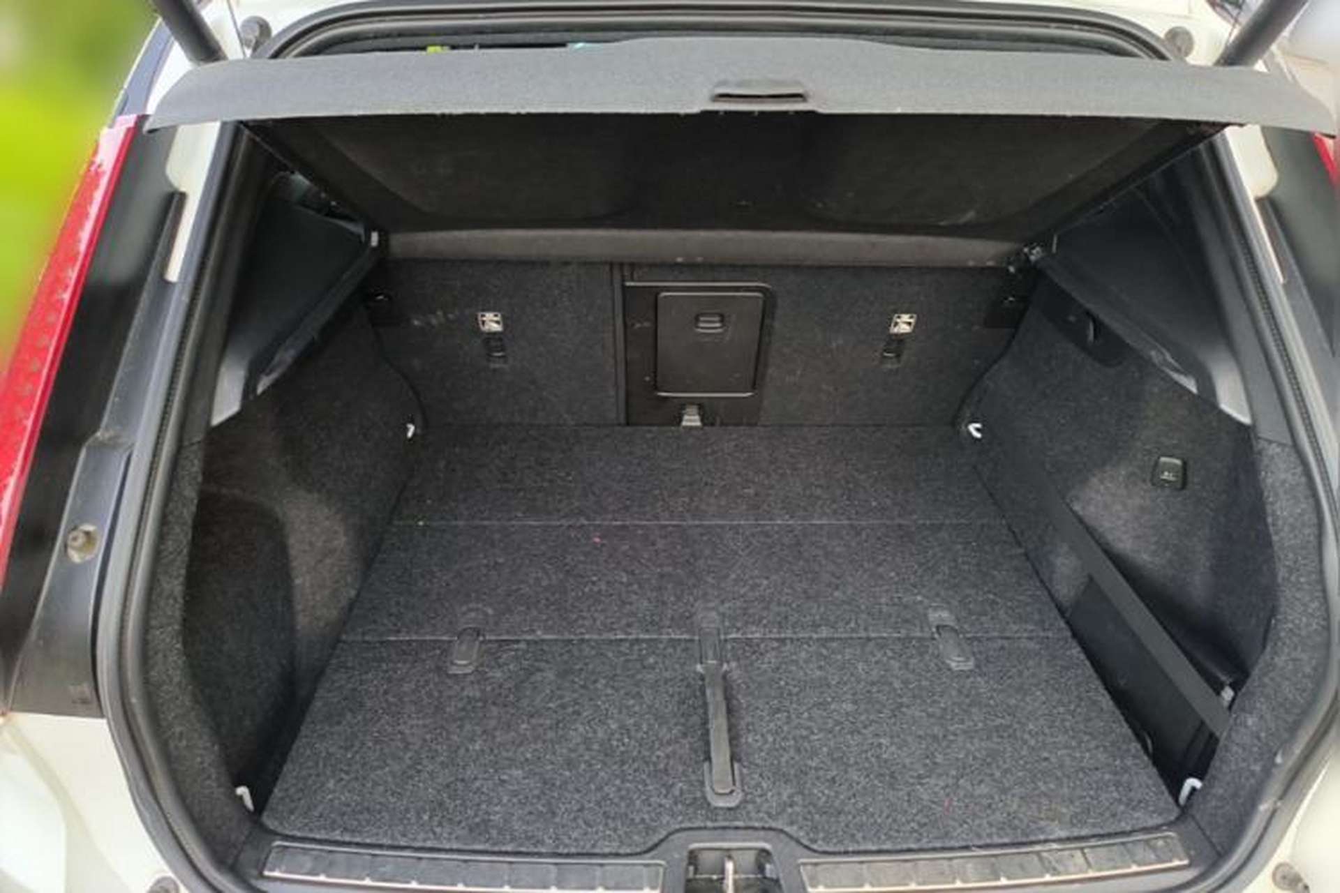 Used Volvo XC40 2020 T4 4x4 Smart Luxury Sport Edition Trunk