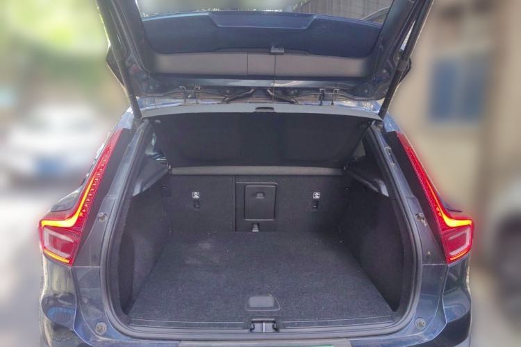 Used Volvo XC40 2020 T4 Four-Wheel Drive Smart Luxury Edition Trunk