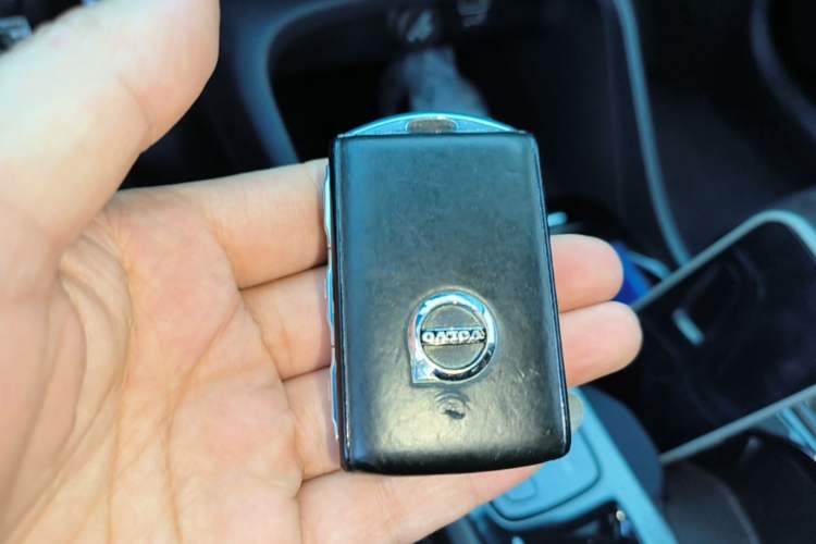 Used Volvo XC40 2020 T4 4x4 Smart Luxury Sport Edition Vehicle Key