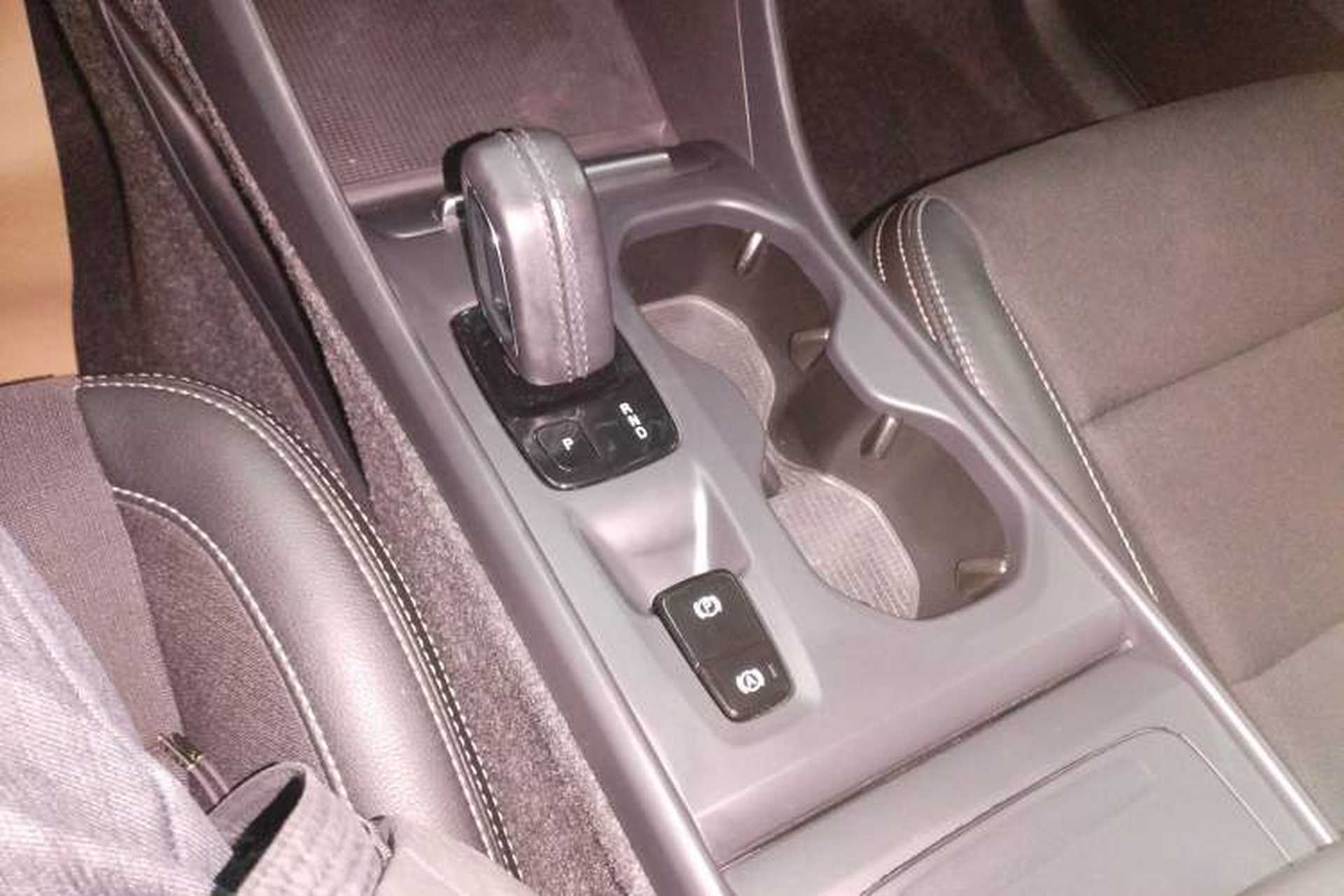 Used Volvo XC40 2020 T3 Smart & Stylish Edition Gear Lever