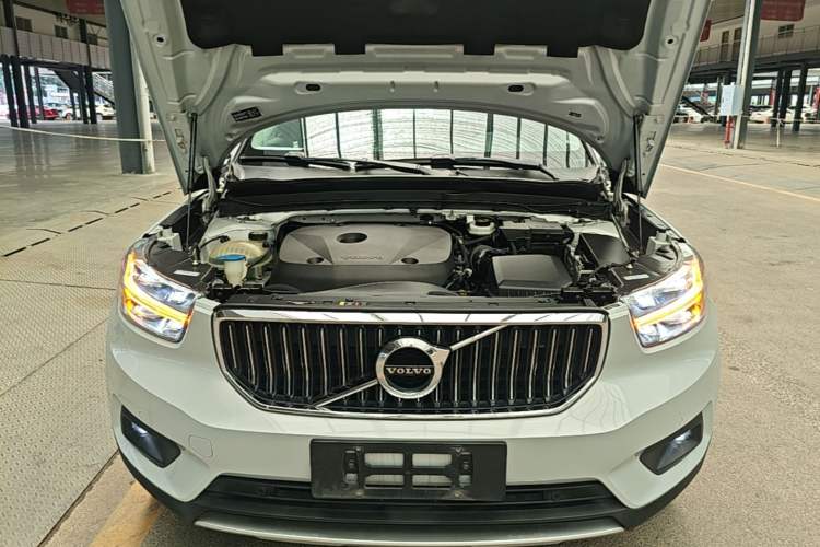 Used Volvo XC40 2020 T4 4x4 Zhiya Luxury Edition Engine Bay