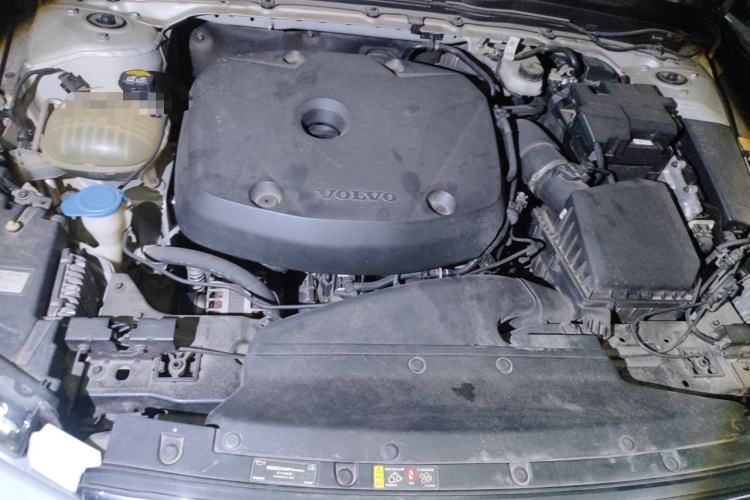 Used Volvo XC40 2020 T4 Four-Wheel Drive Smart Luxury Edition Engine Bay