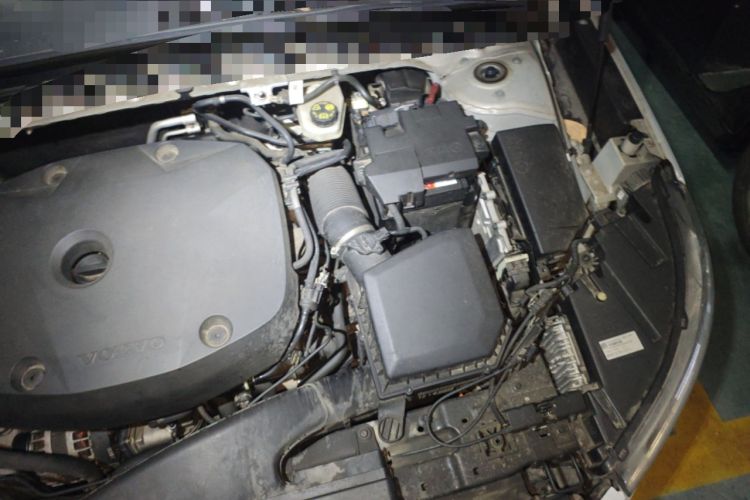 Used Volvo XC40 2020 T4 Four-Wheel Drive Smart Luxury Edition Engine Bay Left
