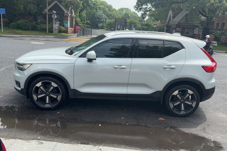 Used Volvo XC40 2020 T4 Four-Wheel Drive Smart Luxury Edition Exterior 3
