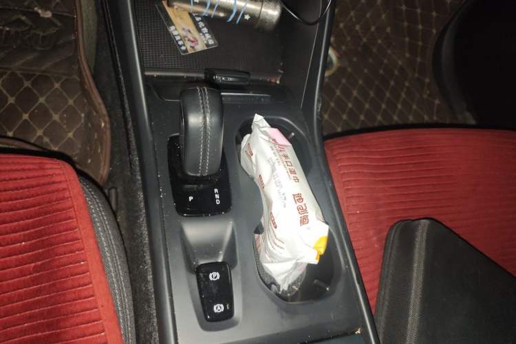 Used Volvo XC40 2020 T3 Smart & Stylish Edition Gear Lever