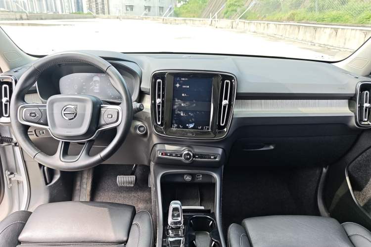 Used Volvo XC40 2020 T4 4x4 Zhiya Luxury Edition Interior 3