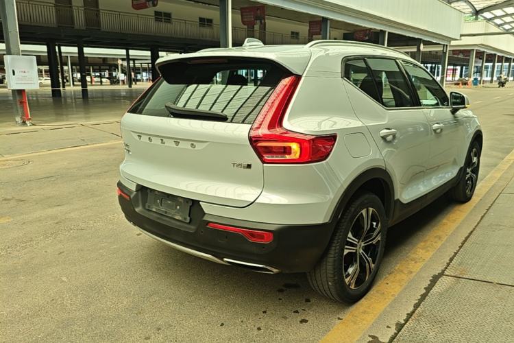 Used Volvo XC40 2020 T4 4x4 Zhiya Luxury Edition Rear Right 45 Deg