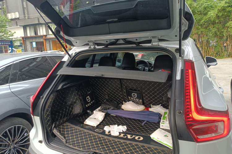 Used Volvo XC40 2020 T3 Zhiyuan Luxury Edition Trunk