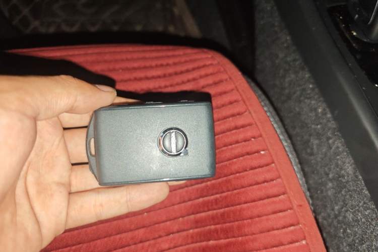 Used Volvo XC40 2020 T3 Smart & Stylish Edition Vehicle Key