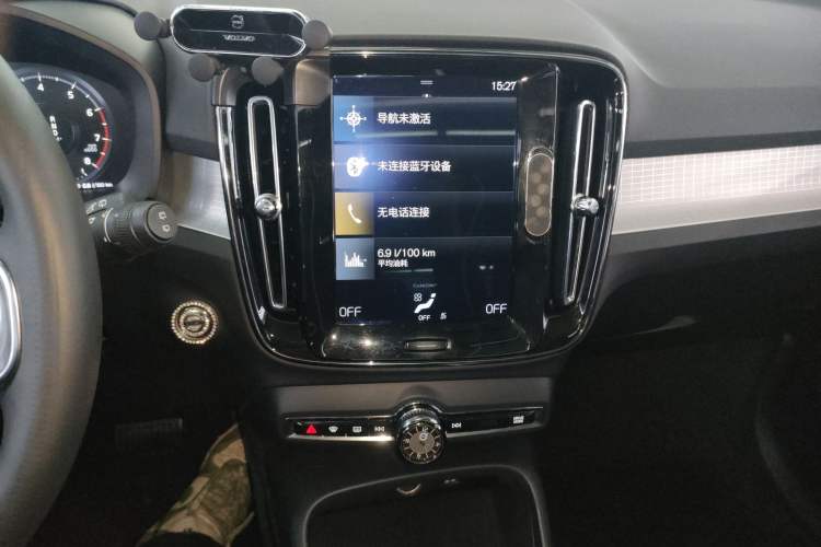 Used Volvo XC40 2020 T3 Smart & Stylish Edition Audio And AC Panel