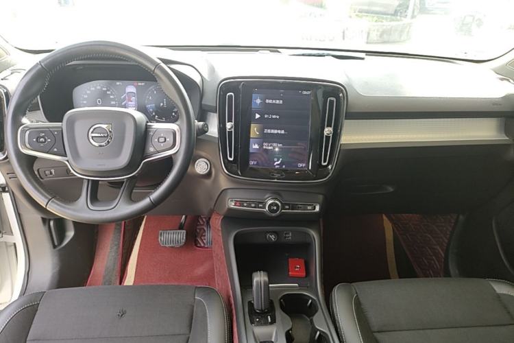 Used Volvo XC40 2020 T3 Smart & Stylish Edition Center Console