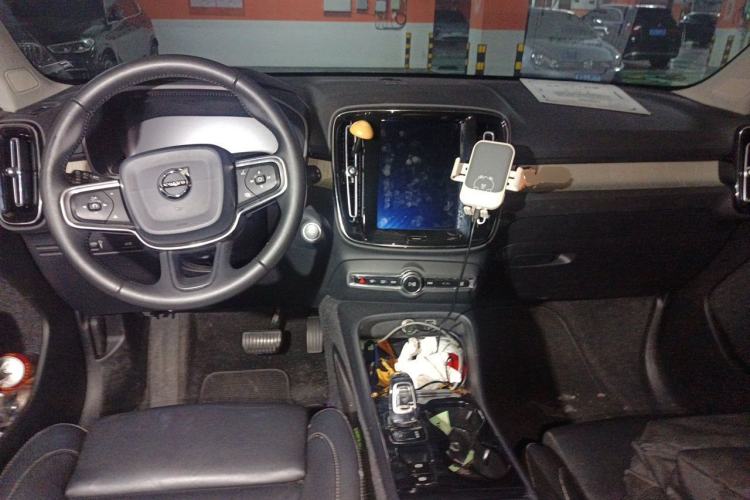 Used Volvo XC40 2020 T4 4x4 Zhiya Luxury Edition Center Console