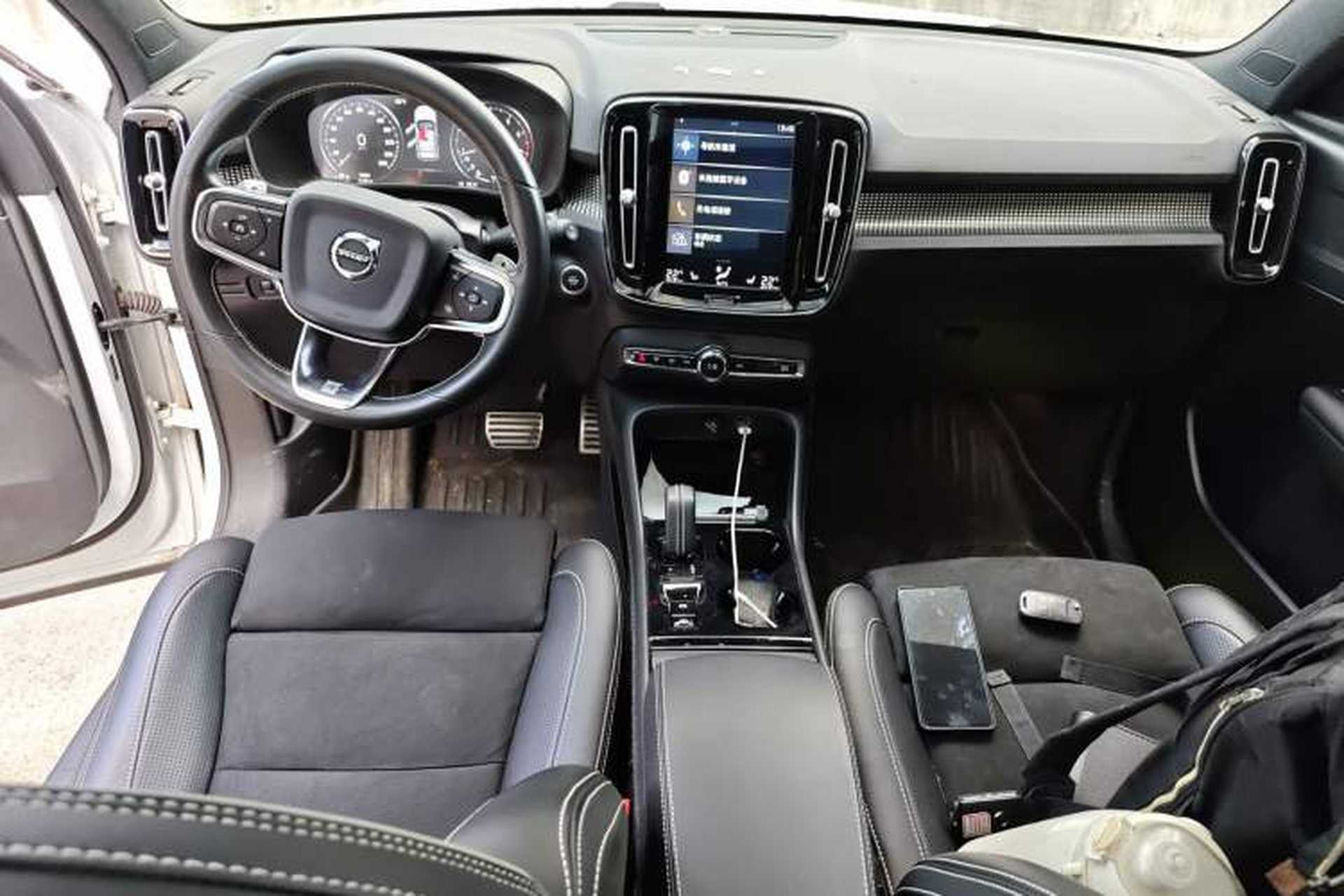 Used Volvo XC40 2020 T4 Four-Wheel Drive Smart & Sporty Edition Center Console