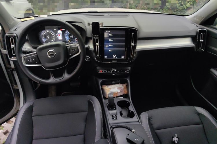 Used Volvo XC40 2020 T3 Smart & Stylish Edition Center Console