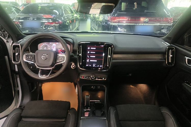 Used Volvo XC40 2020 T4 Four-Wheel Drive Smart & Sporty Edition Center Console