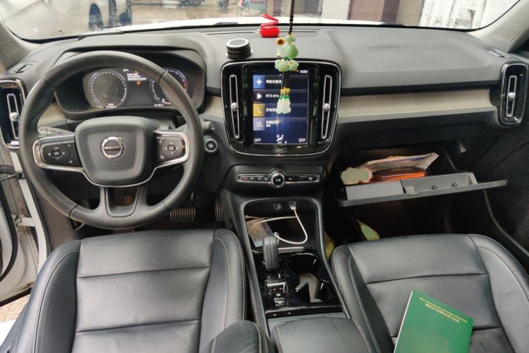 Used Volvo XC40 2020 T3 Zhiyuan Luxury Edition Center Console