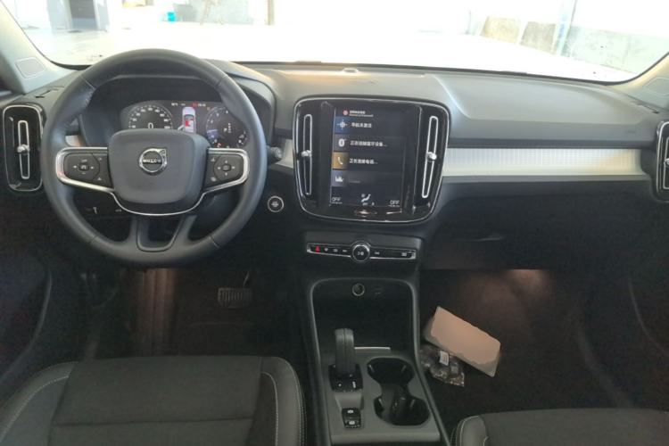 Used Volvo XC40 2020 T3 Smart & Stylish Edition Center Console