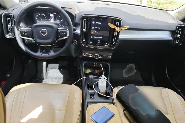 Used Volvo XC40 2020 T3 Smart & Stylish Edition Center Console