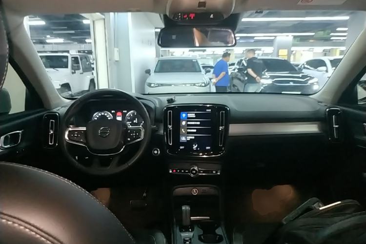Used Volvo XC40 2020 T3 Smart & Stylish Edition Center Console