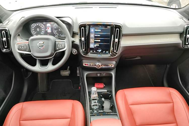 Used Volvo XC40 2020 T4 Four-Wheel Drive Smart Luxury Edition Center Console
