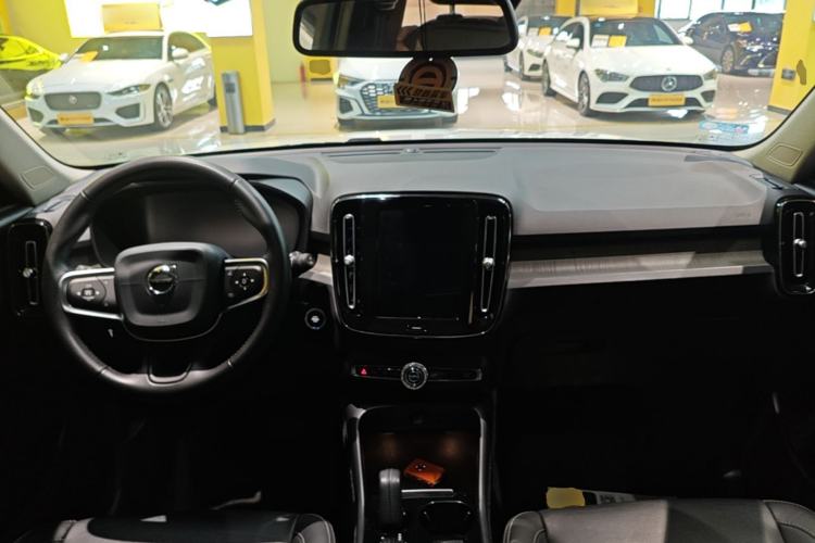 Used Volvo XC40 2020 T3 Zhiyuan Luxury Edition Center Console