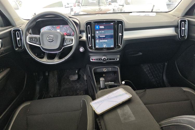 Used Volvo XC40 2020 T3 Smart & Stylish Edition Center Console