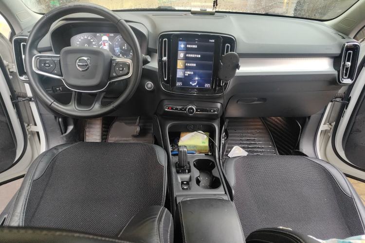 Used Volvo XC40 2020 T3 Smart & Stylish Edition Center Console