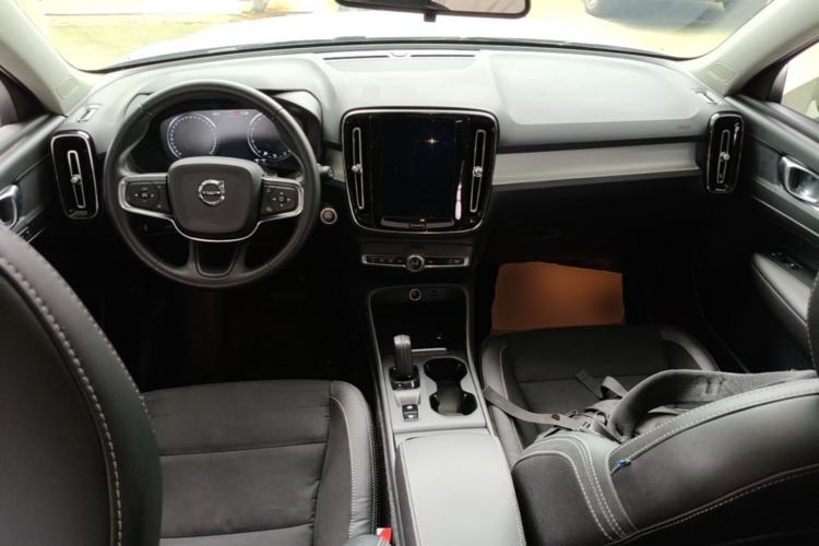 Used Volvo XC40 2020 T3 Smart & Stylish Edition Center Console