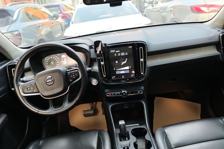 Used Volvo XC40 2020 T3 Zhiyuan Luxury Edition Center Console