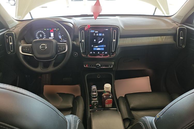 Used Volvo XC40 2020 T4 4x4 Zhiya Luxury Edition Center Console