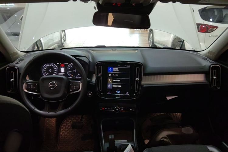 Used Volvo XC40 2020 T3 Smart & Stylish Edition Center Console