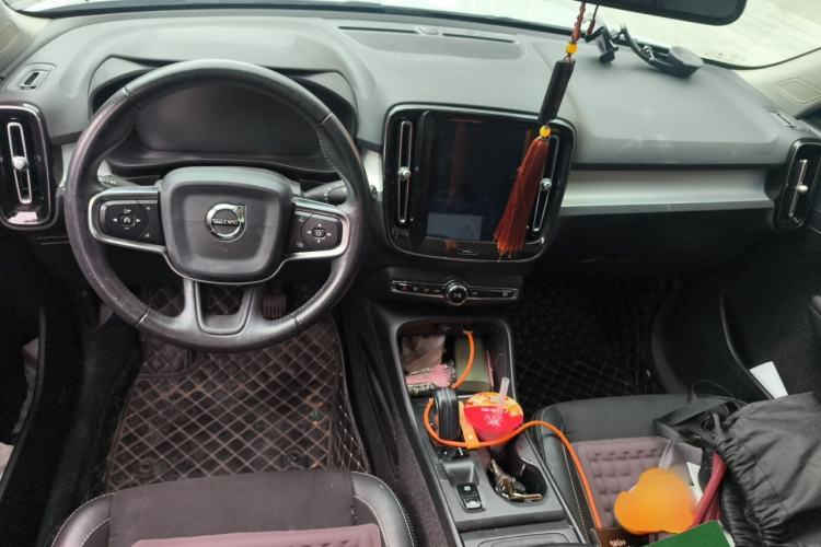 Used Volvo XC40 2020 T3 Smart & Stylish Edition Center Console