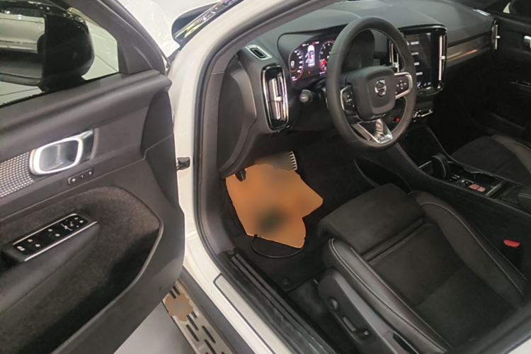 Used Volvo XC40 2020 T4 Four-Wheel Drive Smart & Sporty Edition Driver Seat